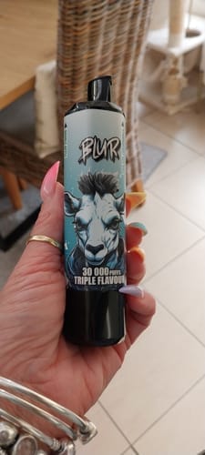 Anna C - caladas, vapers desechables, vaper desechable, vaper con nicotina, cigarrillos electrónicos, muchas caladas, sabores vaper, puff, cigarrillos electrónicos desechables